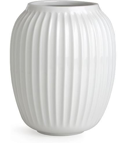 Portacandele Kähler Nobili Alto 19 Cm, In Ceramica Bianca - Design Danese Con Fori Luce Tagliati A Mano