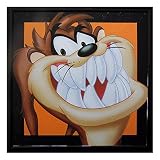 ¡Vestir las paredes de la habitación de su hijo con esta deliciosa tabla de Disney! Decoración en plato rígido, marco de plástico. Pierna unida a la parte posterior del marco. Dimensiones: (lxH): 23 x 23 cm.