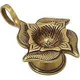 ShalinIndia 4 Wick Diya with Handle for Aarti Puja at Hindu Temple Mandir, 1.5 x 4.25 x 2.5 Inches, 255 Gm