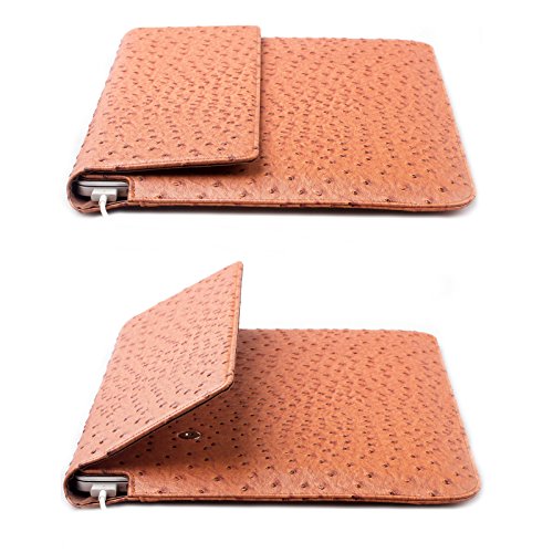 MacBook Pro 15“ Tasche | passend für 14.0 bis 15.6 Zoll Laptops | Ostrich Optik karamell | iCues Piquante Etui | weitere Leder-Imitat – und Farbvarianten verfügbar | universelle Schutz-Hülle mit Geschenk-Box - 3