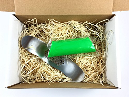 Set aus Edelstahl Knoblauchpresse – Garlic Rocker aus 100% Edelstahl + Knoblauchschäler aus lebensmittelechtem Silikon. Rostfrei und geschmacksneutral. Garlic Rocker ist geruchsneutralisierend und als Stahlseife verwendbar. Leicht zu reinigen und spülmaschinengeeignet. - 8
