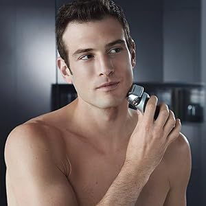 Braun Series 7 790cc-4 Men's Electric Foil Shaver with Clean and Charge Station Rechargeable and Cordless Razor - Image 4