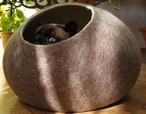 kivikis Cat house, bed, cave. Handmade from natural, ecological sheep wool. Color sand brown. Size L (large)