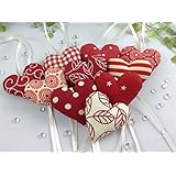 10 kleine Stoffherzen in dunkelrot/vanille