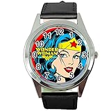 Taport® Wonder Woman Quarz-Armbanduhr, rund, SCI FI, echtes Lederband, Schwarz, inklusive Ersatzakku und Geschenkbeutel