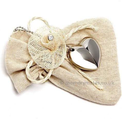 8GB Silver Heart with Rose Pouch - Novelty USB Flash Drive/ Memory Stick/ Xmas Gift/ Present/ Stocking Filler