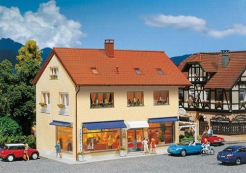 Preisvergleich Produktbild Faller 130341 - Frisiersalon - mit WILKINSON - Nassrasierer