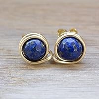 Blaue Edelstein-Ohrstecker mit facettiertem Lapis-Lazuli hochwertig vergoldet / klein rund Ohr-stecker Edelstein-Schmuck Edelstein-Stecker