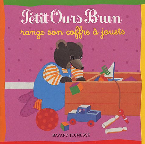 couverture de : Petit Ours Brun range son coffre &agrave; jouets