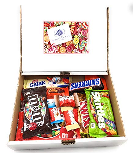 MISTERY BOX CONFEZIONE DI SNACK AMERICANI E ITALIANI MINI REESES REESE'S PEANUT BUTTER HERSHEYS BARRETTE FERRERO KINDER SWEET OREO CHOC CONFEZIONE ASSORTITA IDEE REGALO COMPLEANNO 10/15 pezzi