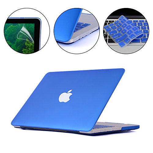 i-Buy Matte Gummierte Harte Schutzhülle Hülle für Apple Macbook Pro 13.3 Zoll mit Retina Display + Schutzfolie + Silikon Tastaturschutz + Anti-Staub-Stecker - dunkelblau