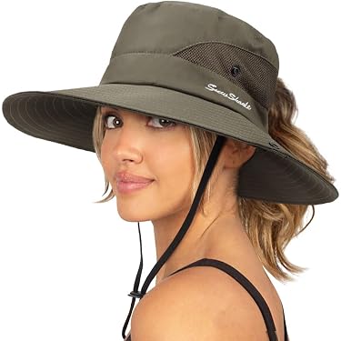 13 tipi di cappelli per diverse forme del viso e come indossarli 13 tipi di cappelli per diverse forme del viso e come indossarli