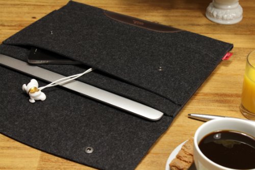 Pack & Smooch MacBook Air 13 Hülle Sleeve Case 100% Wollfilz Pflanzlich Gegerbtes Leder Anthrazit/Dunkelbraun Handmade in Germany - 4