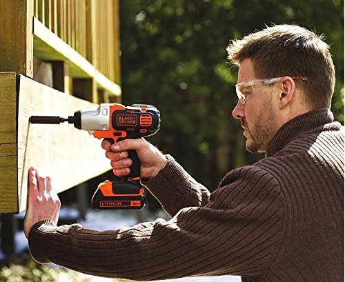 Black+Decker 18V Akku-Multifunktionswerkzeug Multievo, Multifunktionsmaschine, Starter-Set inkl. Bohrschrauberkopf, 2x 1.5Ah Li-Ion Akku, Ladegerät, Koffer, LED-Leuchte, Softgriff, MT218KB - 9