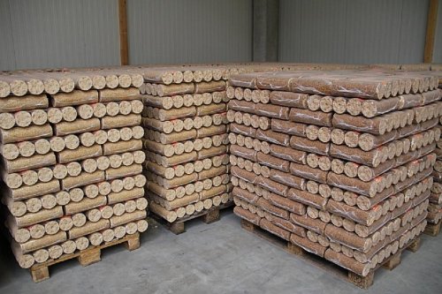 Preisvergleich Produktbild Holzbrikett 960 kg Hit-Holz auf Einwegpalette, Briketts