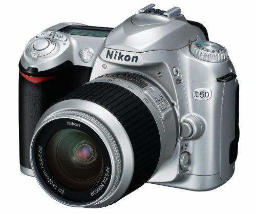 Nikon D50 SLR-Digitalkamera (6 Megapixel) silber + DX 18-55 Nikon D50 SLR-Digitalkamera (6 Megapixel) silber + DX 18-55