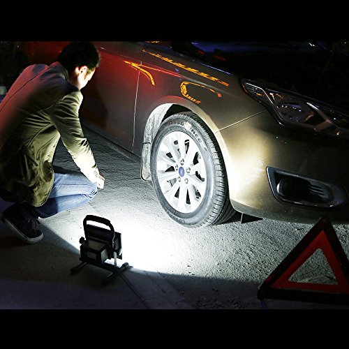 LE 10W Akkufluter ersetzt 60W Halogenlampen 700lm aufladbare Arbeitsleuchte wasserdicht Akkustrahler Kaltweiß 6000K Handlampe mit Ständer - 4