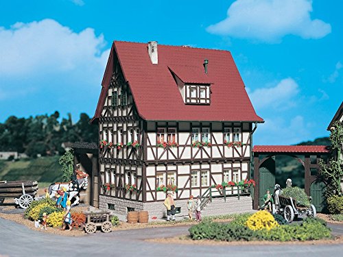 Preisvergleich Produktbild Vollmer 43730 Bauernhaus mit Hoftor