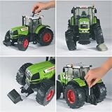 Die kippbare Motorhaube ermöglicht die Sicht auf den Motorblock