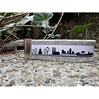 Schlüsselanhänger Schlüsselband Wollfilz hellgrau München Skyline weiß schwarz!