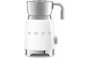 Smeg, Mousseur à Lait Multifonction MFF11WHEU, avec Système à Induction, 6 Programmes Prédéfinis, une Fonction Manuelle, Carafe Amovible 600 ml, Bouchon Doseur, Range Cordon Intégré, 500 W, Blanc
