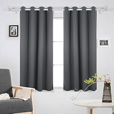 Deconovo Lot de 2 Rideaux Occultants de Fenêtre Solides à Oeillets Isolant Thermique 117x138cm Gris Clair