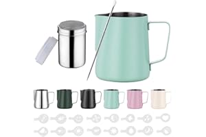 Zuquik Jarra de leche de acero inoxidable, 600 ml, con medición Mark 20 oz, jarra de espuma de leche con dispensador de cacao, 16 plantillas y bolígrafo para capuchino y espresso, verde menta