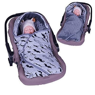 Sevira Kids - Couverture enveloppante en minky - REVERSIBLE - universelle et multi-usage pour siège auto Mr Moustache