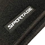 logo kia sportage Incluye anclajes originales siempre y cuando el vehículo los lleve de origen. En ocasiones, los concesionarios NO usan anclajes originales. En Rey Alfombrillas siempre usamos anclajes originales. En caso de no llevar ninguno de serie incluiremos los universales incluyendo la base para la moqueta.