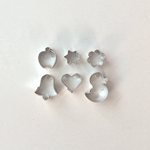 Ausstecher/ Ausstechform 6er Set Mini Blume, Glocke, Apfel, Küken,Herz, Stern 12-20 mm aus Weißblech