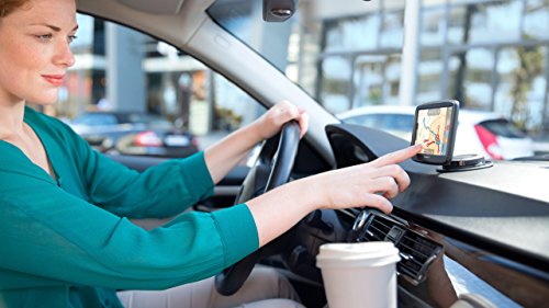 TomTom Via 52 Europe Traffic NavigationsgerÃ¤t (13 cm (5 Zoll), Sprachsteuerung, Bluetooth Freisprechen, Fahrspurassistent, 3 Monate Radarkameras (auf Wunsch), Karten von 48 LÃ¤ndern Europas) schwarz