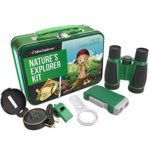 Kit da Esploratore per Bambini 9-in-1 - Include: Binocolo per Bambini, Ventilatore, Lente d'Ingrandimento, Torcia a Manovella e Multi-Attrezzo 5-in-1, in Splendida Custodia di Latta da Campeggio