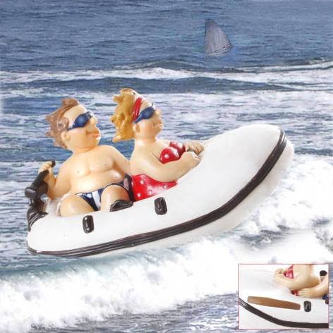 Spardose Polyresin Strandurlauber auf Boot