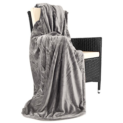 TecTake 2er Set XXL Kuscheldecke 220x240cm Mikrofaser Decke + Tragetasche – diverse Farben – (Grau | Nr. 401731) - 3