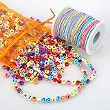 【Menge und Größe】Perlen: 1200 Stück, 4*7mm; durchmesser des Fädellochs ist 2 mm; Elastisch Schnur: Länge der Schnur ist 100 m, durchmesser der schnur ist 1 mm. Erfüllt absolut den Zweck und Perlen lassen sich leicht auffädeln.