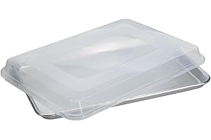 Nordic Ware Naturals Baker's Quarter Sheet avec couvercle, plaque de cuisson en aluminium, ustensiles de cuisson de qualité supérieure pour cuire et réchauffer de petits repas, fabriqué aux