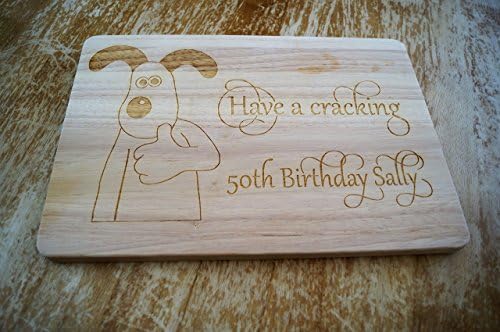 Wallace and Gromit, wooden cheese board, chopping board, personalised chopping board, wallace and gromit, serving platter personalised
