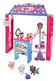 Cada conjunto de juego incluye una tienda con el inconfundible estilo y los glamurosos adornos de Barbie para imaginar todo tipo de historias