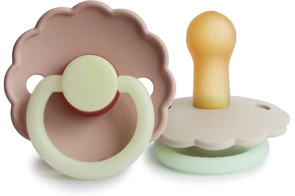 FRIGG Daisy Latex Nattnapp 2-Pack | Naturgummi napp | Lyser i Mörkret | BPA-fri | Tillverkad i Danmark | Symmetrisk Körsbärsformad Bröstvårta (Blush Night/Cream Night, Storlek 2 (6-18 Månader))
