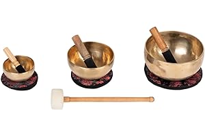 Bodhi Tibetische Klangschalen Ø 11 + 15 + 19 cm | Handgefertigtes Klangschalen Set inkl. Kissen & Klöppel | Singing Bowls aus Indien | Ideal als spirituelles Geschenk | Meditationszubehör aus Bronze