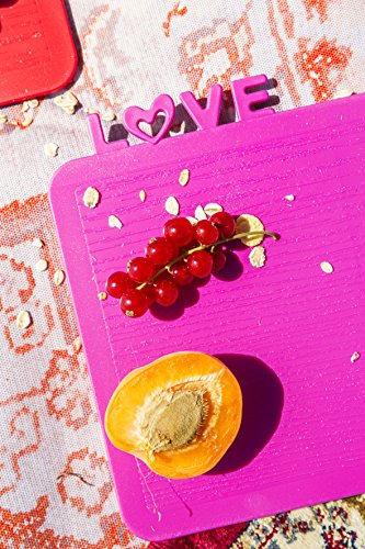 koziol Frühstücksbrettchen Happy Board Love, Kunststoff, solid himbeer rot, 19,3 x 24,7 x 0,5 cm - 3