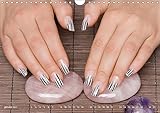 Image de Art éphémère, les ongles 2 2017 : La manucure