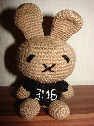 Preisvergleich Produktbild Häkelhase Stone Cold Steve Austin