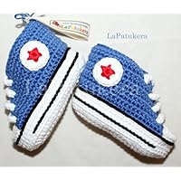 Babyschuhe häkeln, Unisex. Stil, Converse All Star. Farbe blau Cowboy, aus 100% Baumwolle, 4 Größen 0-12 Monate. handgefertigt in Spanien. Turnschuh gehäkelt gestrickt. Geschenk fürs Baby