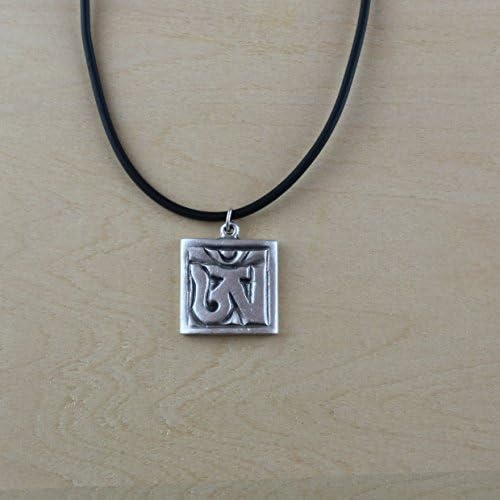 Eurofusioni Silver plated OM Sanskrit Symbol pendant with necklace - 0,78 x 0,78 in