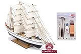 Kit de construcción tradicional. GORCH FOCK, contiene todas las piezas necesarias para su montaje: Casco de plástico pintado (H.I.P.S.), así como piezas prefabricadas en metal y madera. Un detallado manual de instrucciones, con fotos del paso a paso de todo el proceso de montaje. Plano con todas las vistas y detalles necesarios para el montaje.
