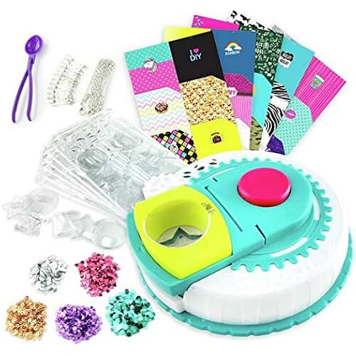 Amazon.co.uk badge maker