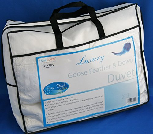 Homescapes - Kids - Duvet - 10.5 Tog - Goose Feather and Down Filling - 120 x 150 cm - Anti Dust mite 100% Cotton Fabric - Anti Allergen Filling - Toddler Quilt - Washable at Home