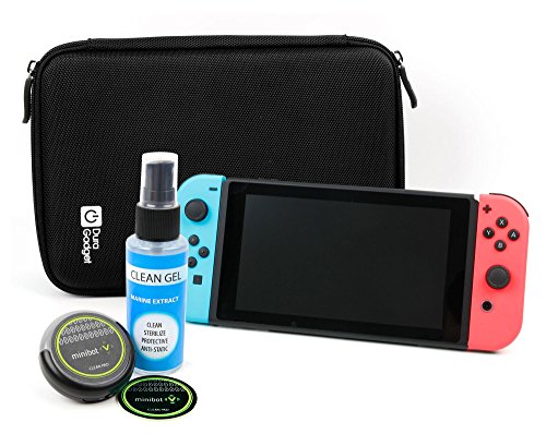 Preisvergleich Produktbild DuraGadget EVA Hartschalen Etui / Case - Schwarz + Reinigungsroboter / Cleaning Robot / Bildschirmreinigung - Schwarz - für Ihre Nintendo Switch Spielkonsole