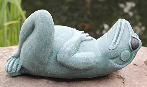 Steinfigur Frosch liegend – Grün, Deko-Figur für Haus und Garten, frostsichere Teichdeko - 3
